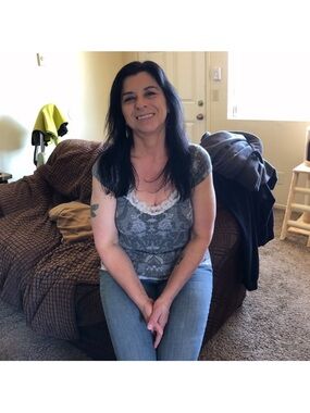 Hello! I’m Kathy and welcome to my posh closet!